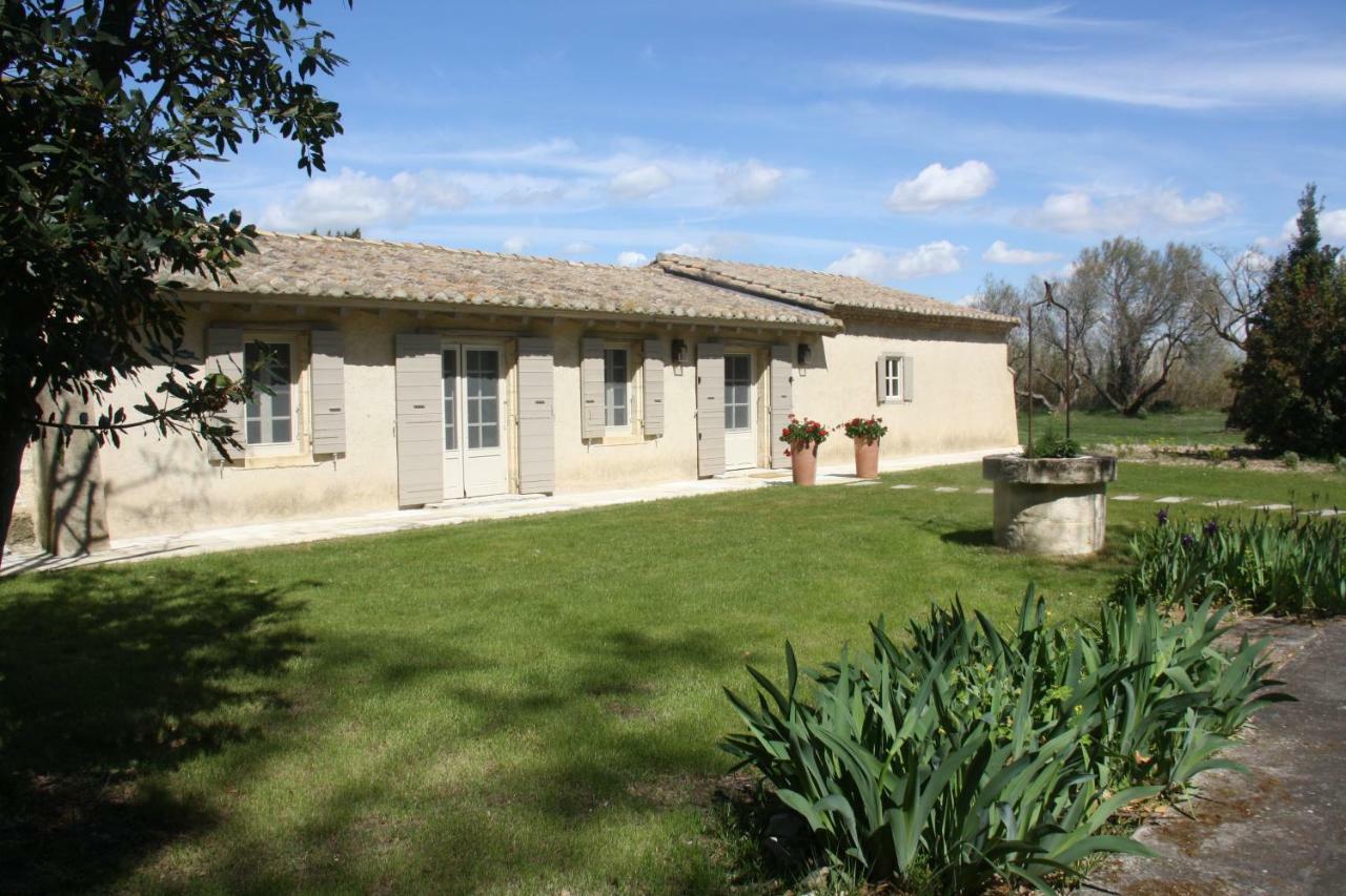 Le Cafe & La Forge Du Petit Badon Villa Salin-de-Giraud Exterior photo